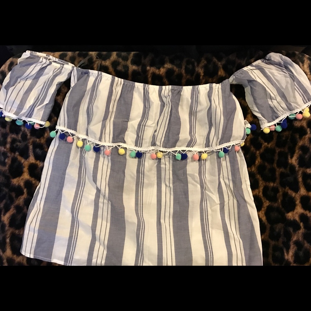Promesa Pom Pom off the shoulder top